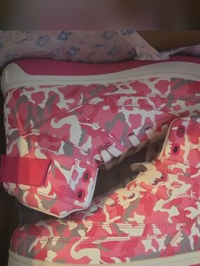 Ewing Women's 33 Rebound Pink Camo High Top Size 8